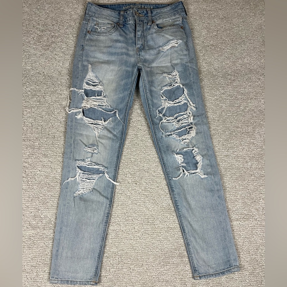 American Eagle Outfitters Light Blue Denim Ripped Jeans